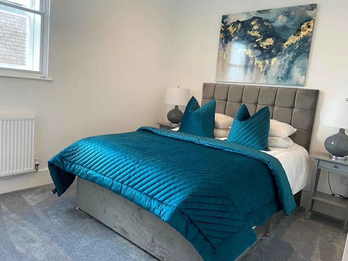 יורק Apartment 11 Penthouse 2 Bedrooms, Sleeps 4 בית נופש